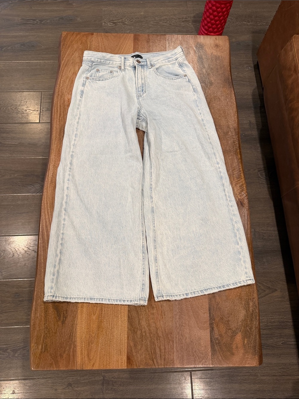 Sincerely Jules Wide Leg Light Wash Women’s Jeans - size 5/27